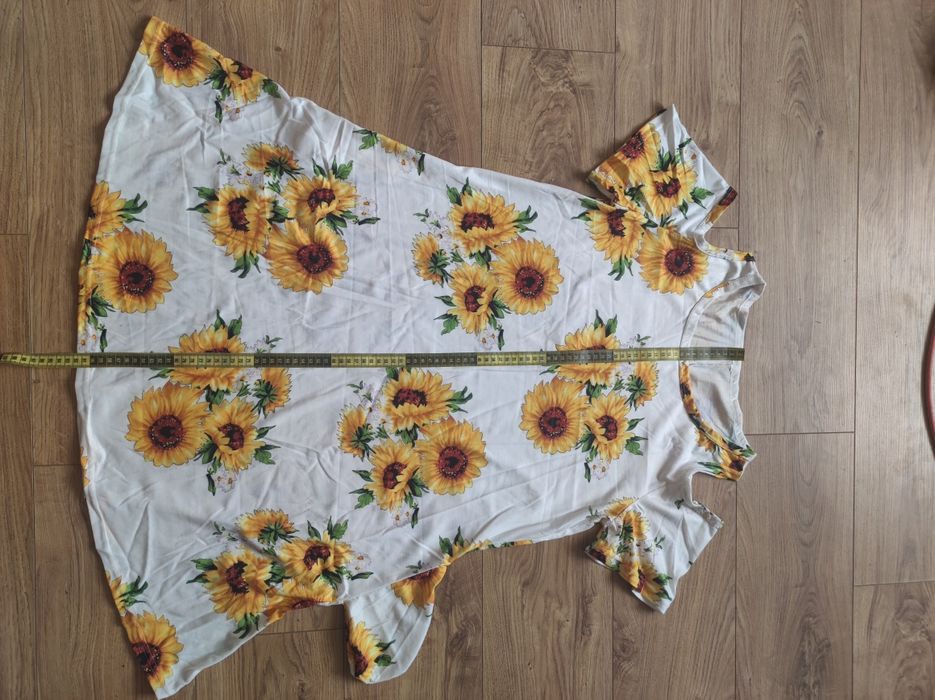 Sukienka letnia w kwiaty