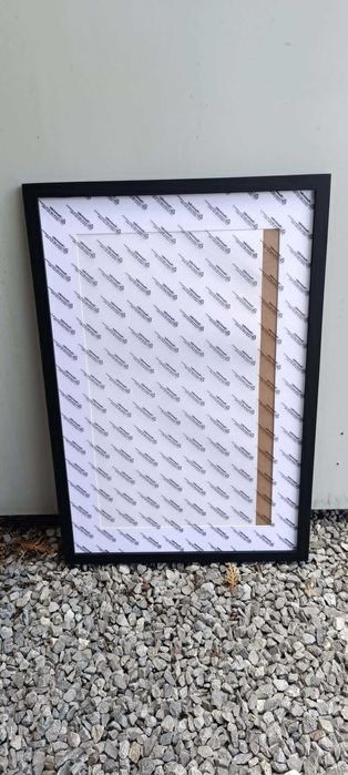 Ramka na zdjęcia 60x40 cm czarna