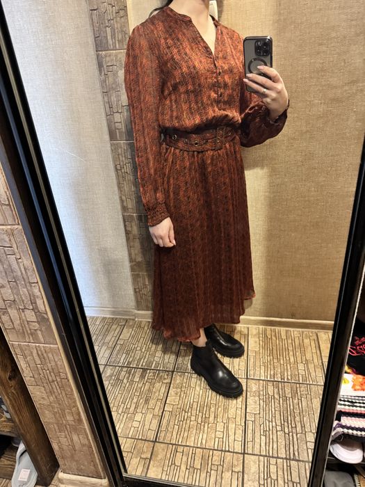 Сукня міді весняна