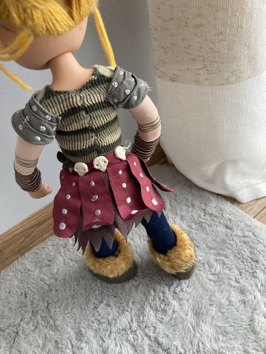 Jak wytresować smoka lalka lala figurka Astrid doll