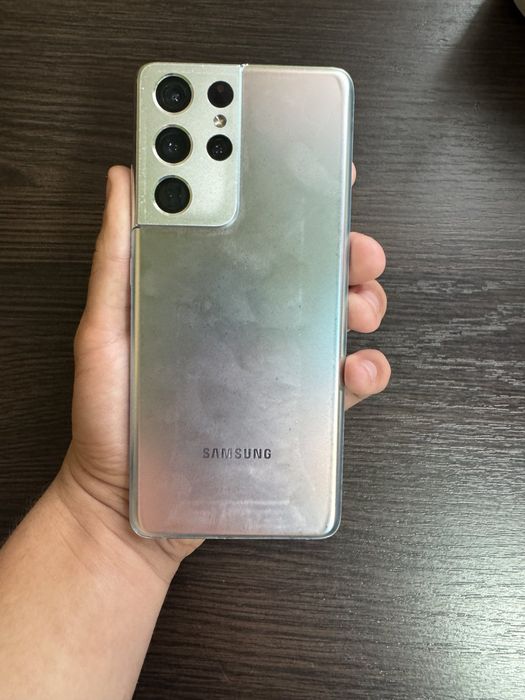 Продам телефон Samsung s21 ultra 5g, не работает экран, на дисплее есть трещины, а так всë работает без проблем