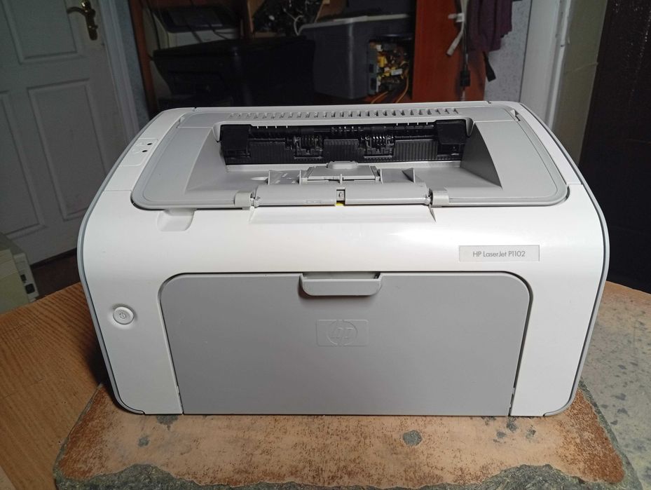 HP LaserJet P1102, стан нового, пробіг 13700 сторінок!