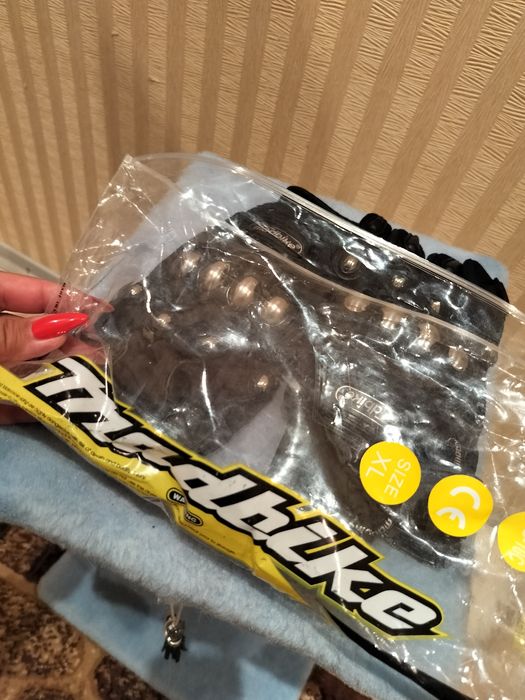 Фірмовий шолом Virtue