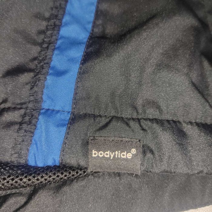 Спортивная куртка, ветровка Bodytide