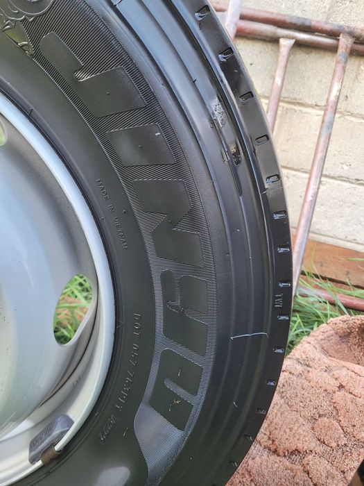 Opony Koła 235/75 R17.5 Jinyu JF518