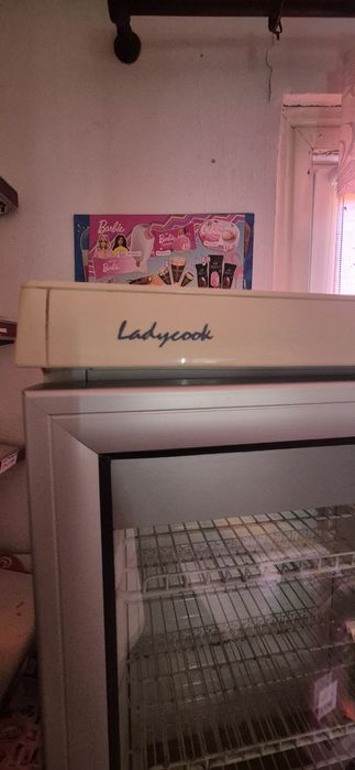 Witryna chłodnicza Ladycook