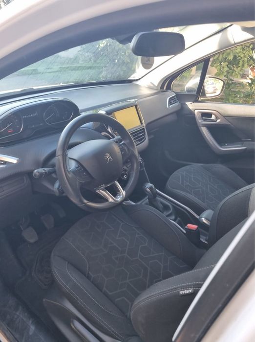 PEUGEOT 2008 BlueHDI Allure