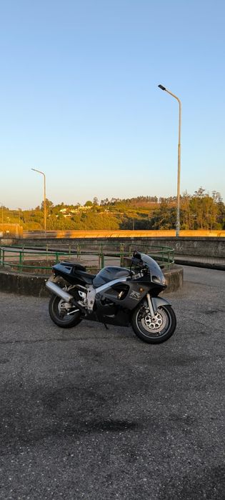 Suzuki GSXR 600 Srad