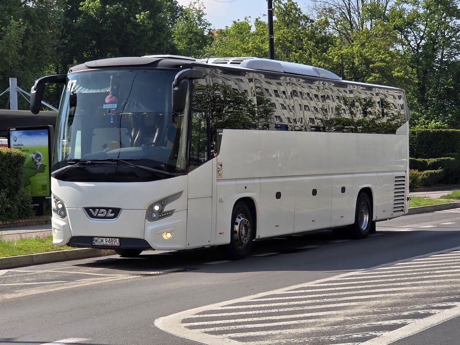 Wynajem autokarów oraz busów, licencjonowany przewóz osób