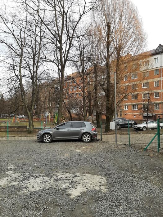 Паркомісце  для електрички просп.Миру Медтехніка