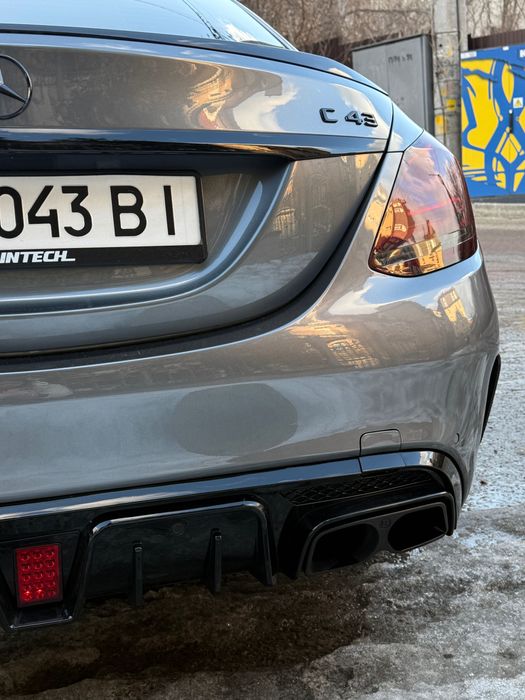 Mercedes Benz amg C 43