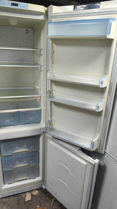 Продам холодильник Атлант