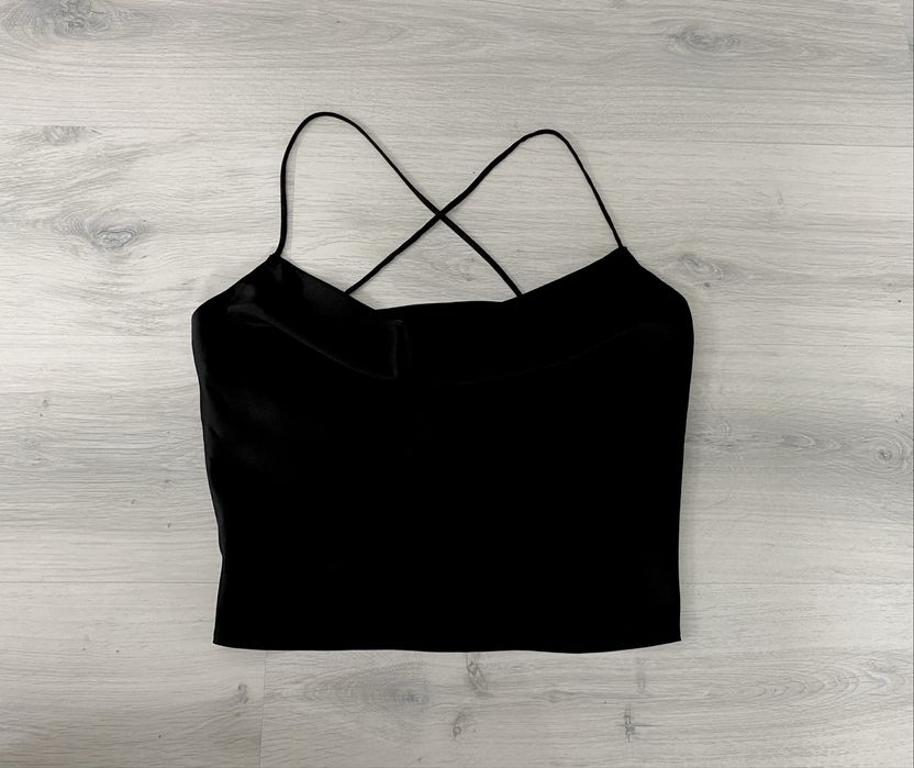 Crop top satynowy monki rozmiar XS