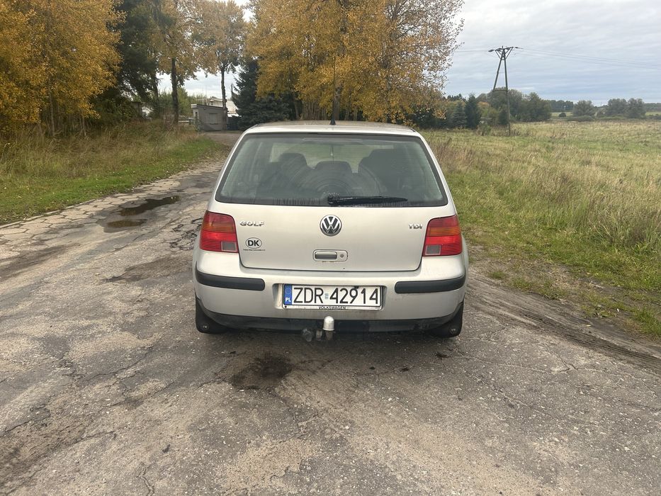 Volkswagen Golf 4 1.9 D 1998r
