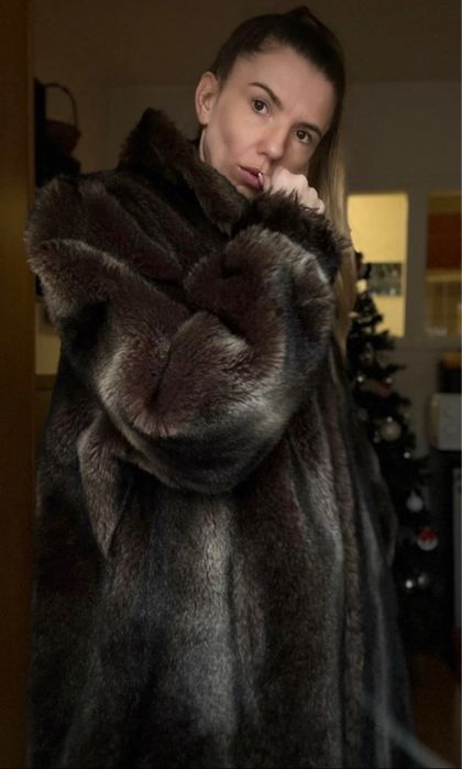 Długie brązowe futro C&A