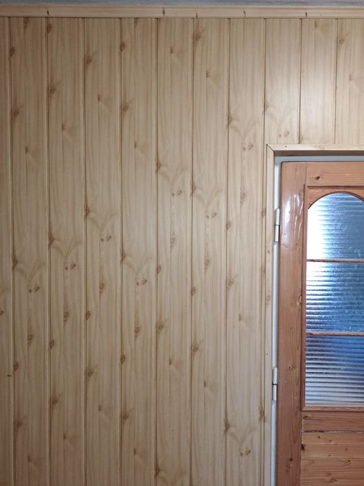 Panele ścienne i drzwi z rozbiórki