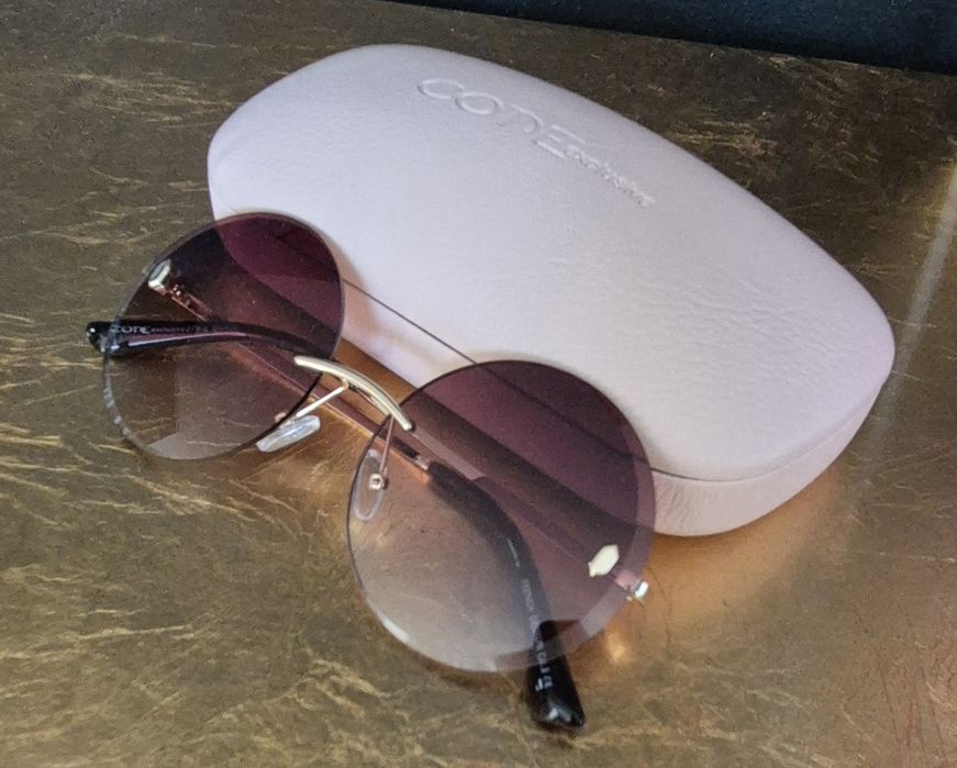 Okulary przeciwsłoneczne w modnym kształcie z filtrem UV