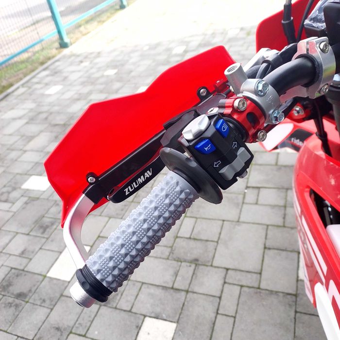 Мотоцикл GEON TRX 300 YGH, LX176FMN, 26 к.с, 21/18 балансвал, доставка