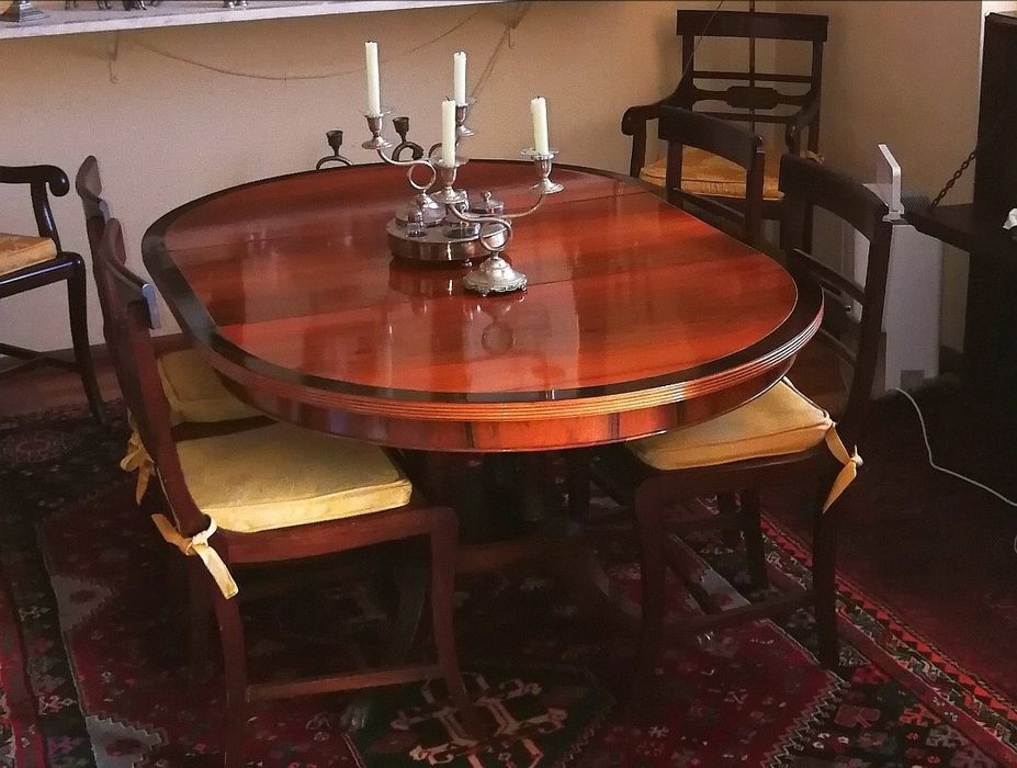 Mesa de Jantar (antiga) extencível com 2 tábuas ) tampo em raiz noguei