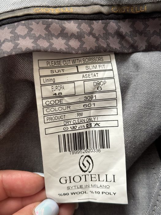 Чоловічий костюм Giotelli