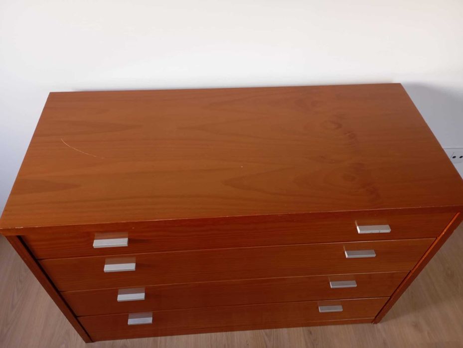 Cômoda com Espelho – Conjunto