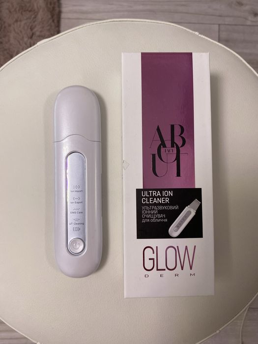 Ультразвуковий очищувач для обличча About