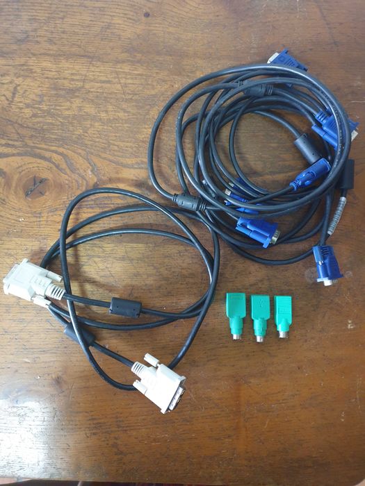 Cabo VGA e DVI e adaptadores