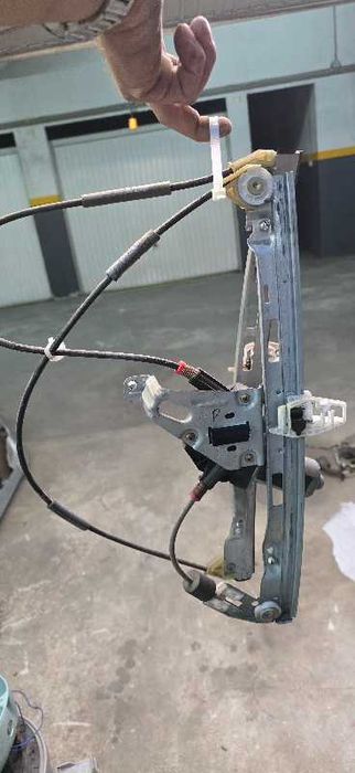 Elavador vidro peugeot 206