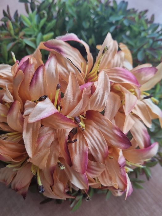 Piękne kwiaty sztuczne