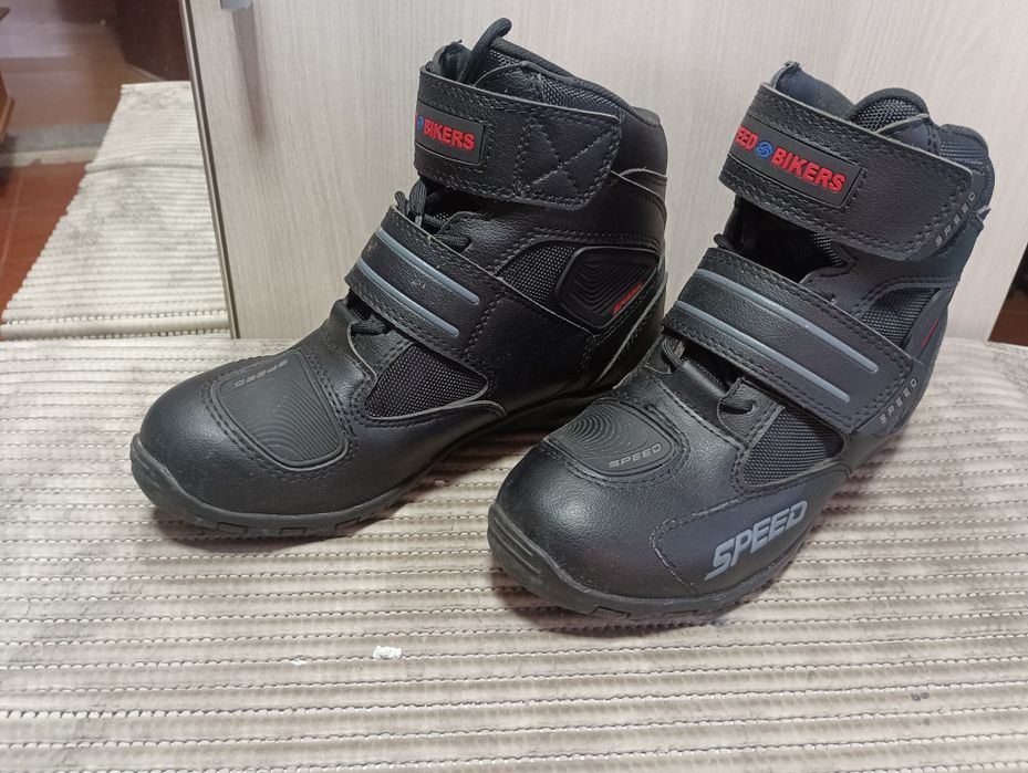 Calçado e luvas motard  em Stock (, Ocasião de negócio)