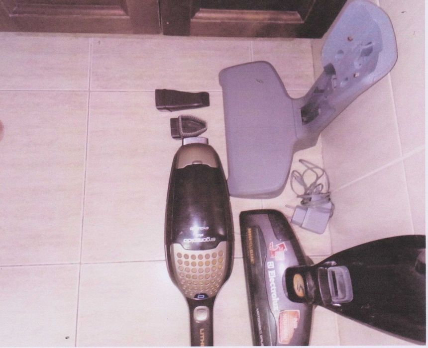 Aspirador vertical com bateria sem fios 2 em 1 da Electrolux