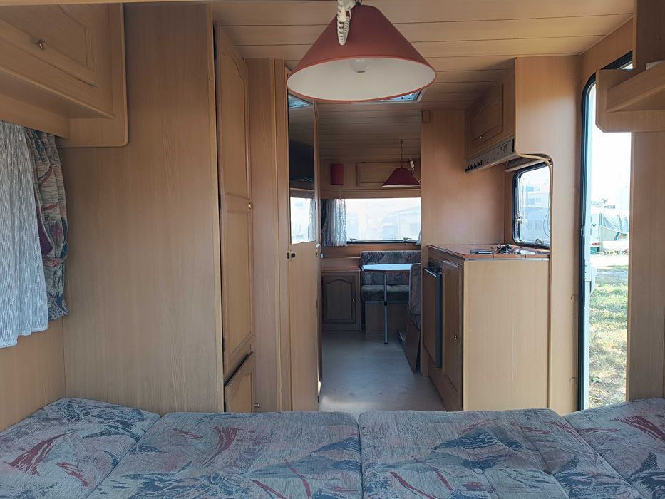 Caravana Sun Roller Sevilha 470 F – Excelente Estado