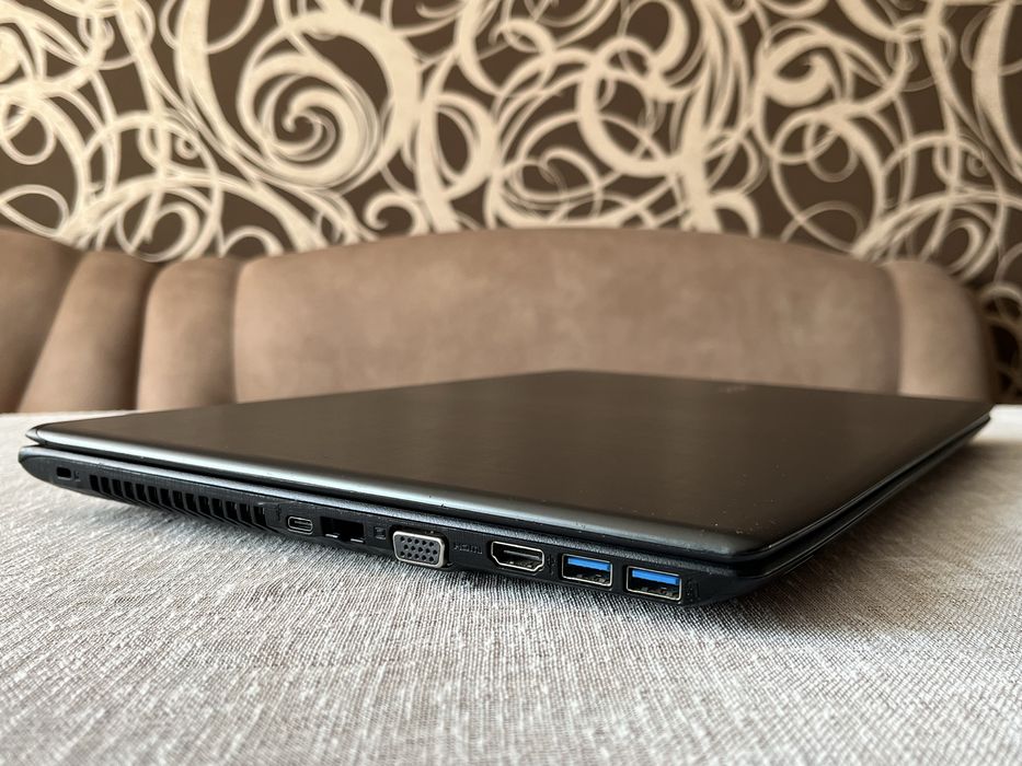 Игровой ноутбук 15.6" Acer Aspire Е15 на Intel i7-7500U с Nvidia 940MX / 8ОЗУ / 256SSD / FullHD