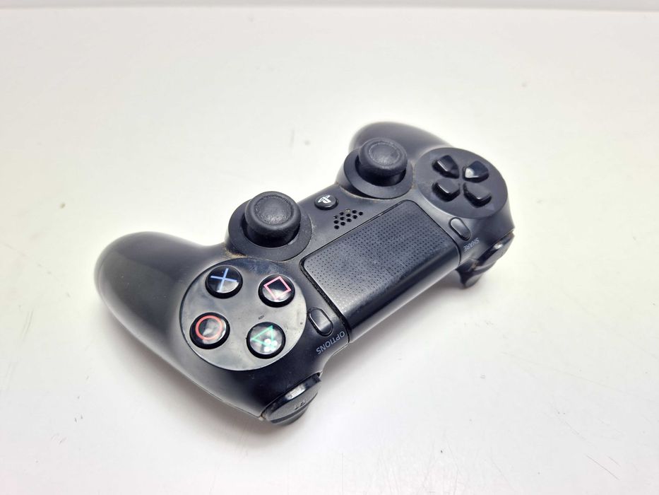 Konsola PLAYSTATION 4 CUH-1216A + 2 kontrolery + Stacja dokująca