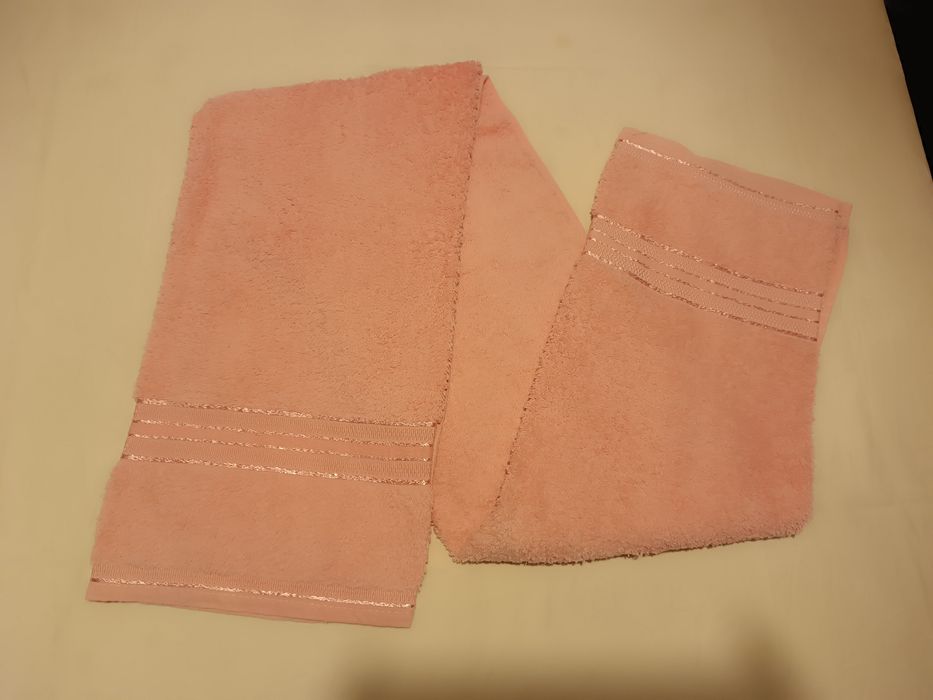 Toalha de Banho Rosa, Grande. 136*72cm