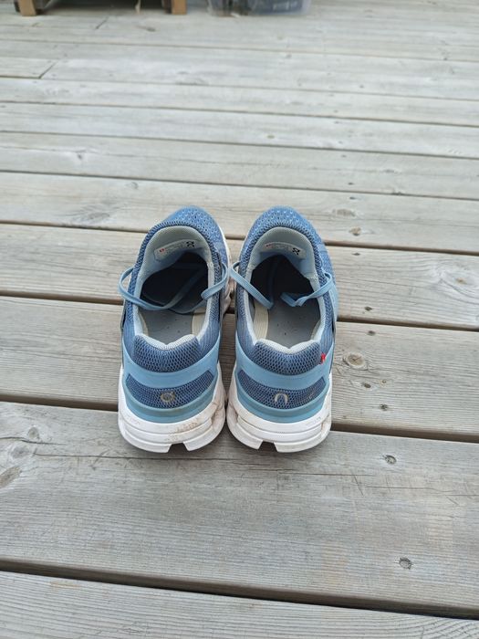 Buty on do biegania
