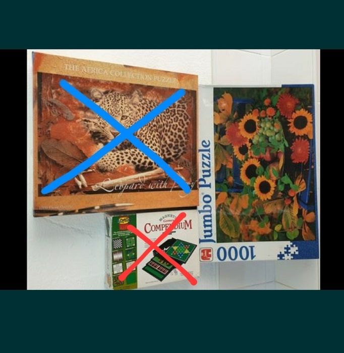 Puzzles novos selados e jogos de tabuleiro damas solitário