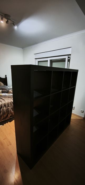 Estante Ikea Kallax Preta 16 cubos