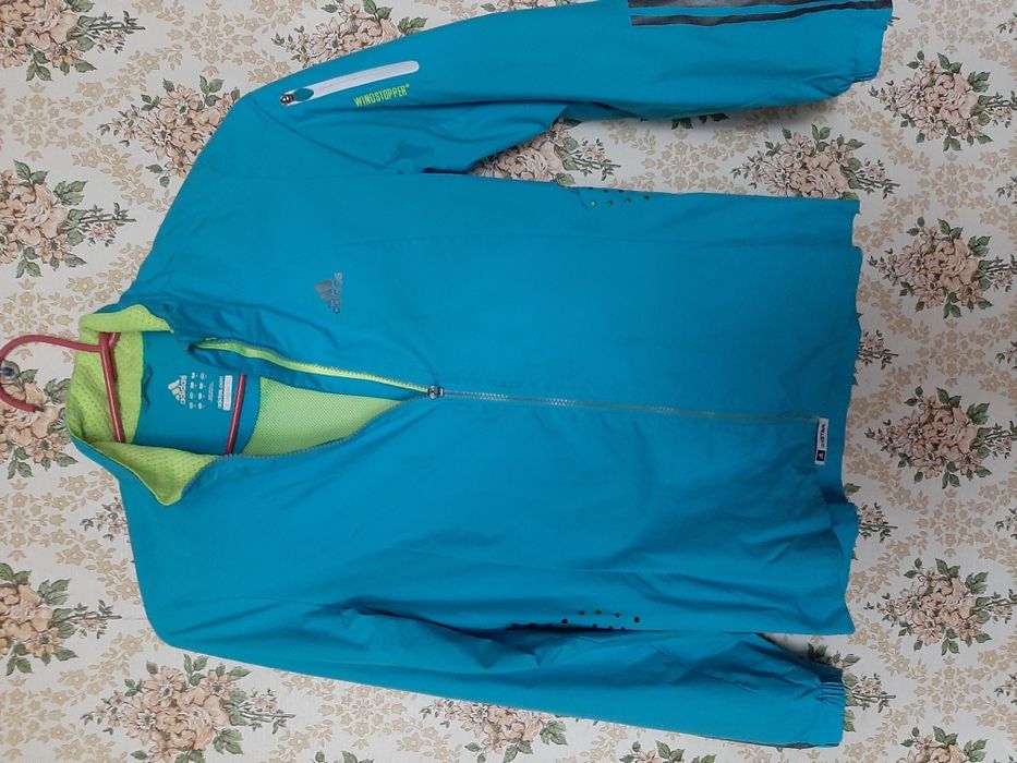 Kurtka Adidas do biegania