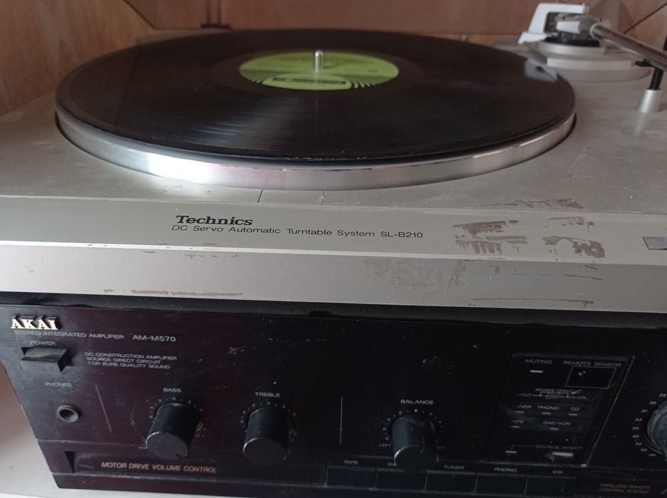 Програвач платівок Technics SL-B210 (програвач вінілу) made in Japan .