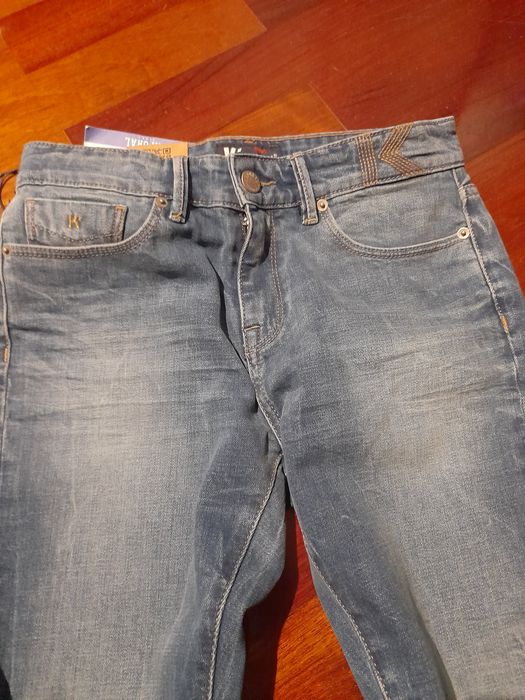 Calças novas de ganga Kaporal