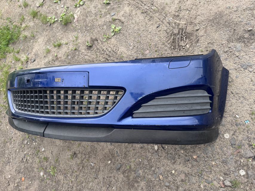 Бампер передній Opel Astra  H  GTC  2004-10р