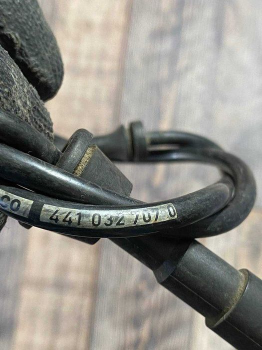 Датчик АБС ABS передній / задній Audi 80 B3 B4 / Audi 100 C3 C4 A6 C4 4410327070 / 072119251
