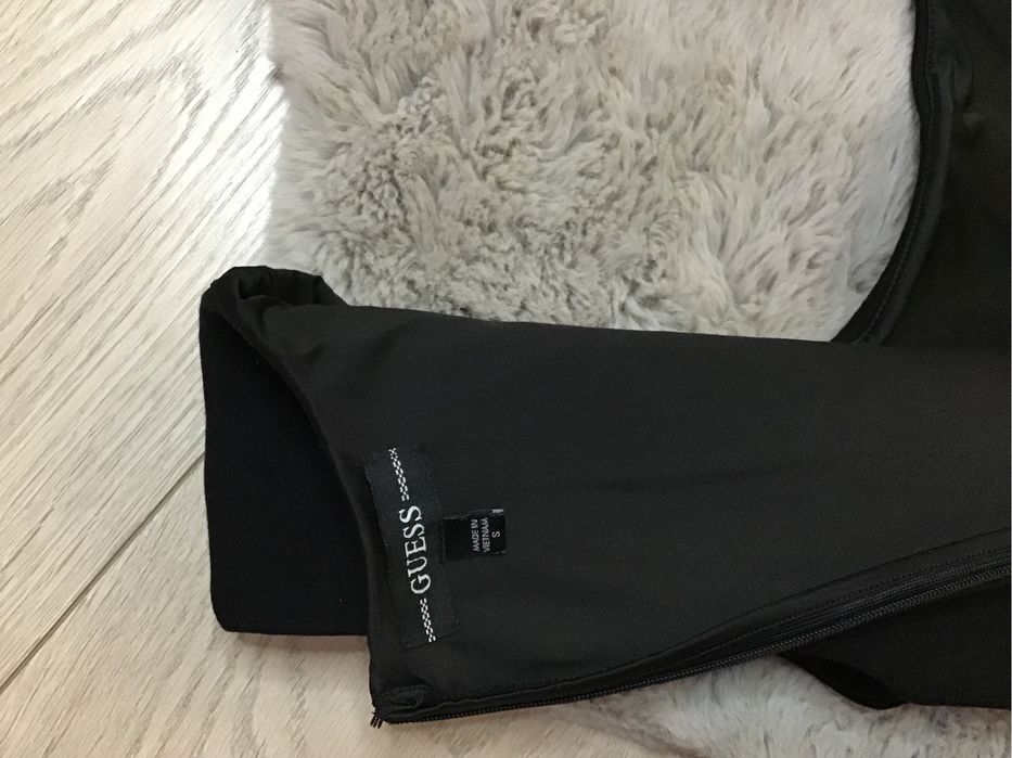 Guess sukienka damska S mała czarna dopasowana elegancka 36