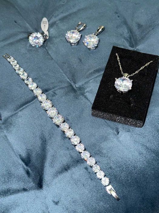 Серебряный браслет , колье, серьги и кольцо комплект