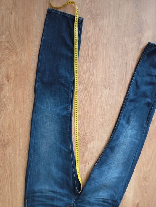 Spodnie męskie dżinsy Tommy Hilfiger rozmiar 30/34 stan bardzo dobry