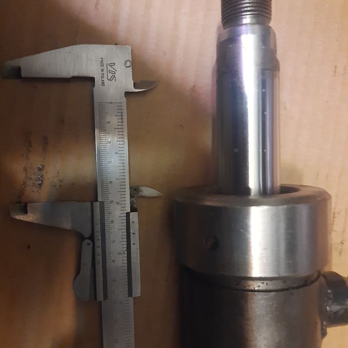 Siłowniki hydrauliczne, prasa