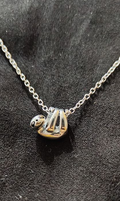 Łańcuszek z wisiorkiem leniwcem