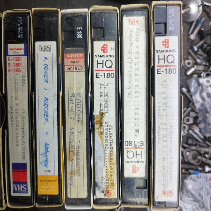 Kasety VHS z filmami 8 szt stan bdb lata 80-90