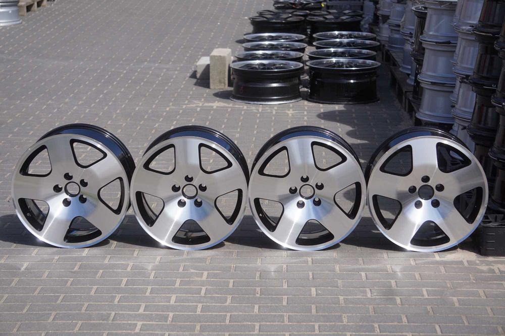 Alufelgi oryginał AUDI 4B3601025D 5x112 8Jx17 et35 cb57,1mm w czarnym lakierze, front cnc